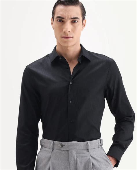 Rare Rabbit Men's Novo-25 Black Cotton Fabric Spread Collar Regular Pl