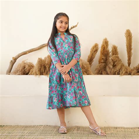 'Jade Garden' Mom and Daughter Cotton Tiered Dresses – Fashiana