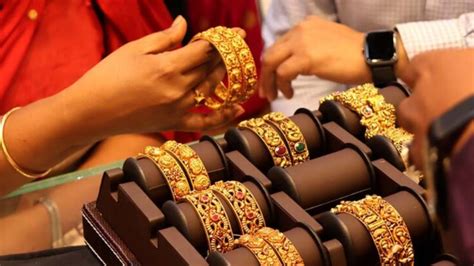 Gold And Silver Price: శుభవార్త.. తగ్గిన బంగారం ధర | Gold And Silver ...