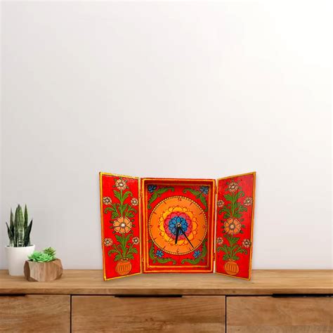 Buy Wooden Handpainted Table Clock from Bassi Chittorgarh – Sumaavi