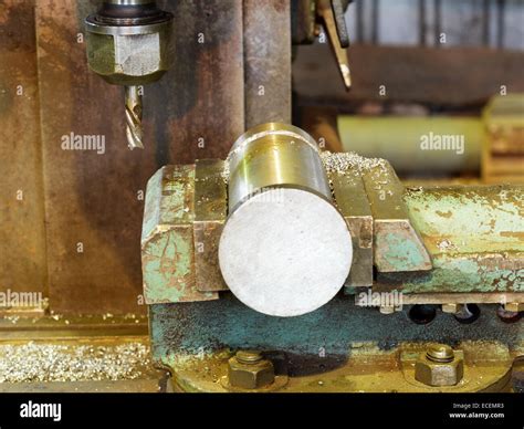 Image result for Boring a Thread in Milling Machine