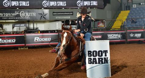premier women's rodeo for the lover of rodez Background