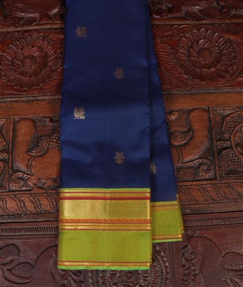 Buy Blue Handwoven Kanjivaram Silk Saree T448085