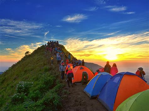 gunung andong berada di