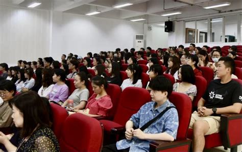 重庆大学外国语学院举行2021级研究生开学典礼-重庆大学外国语学院