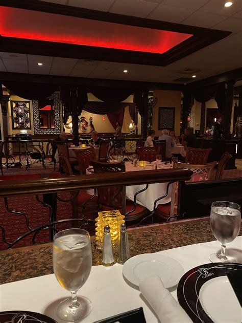 Russell's Steaks, Chops, & More - 6675 Transit Rd, Williamsville, NY 14221