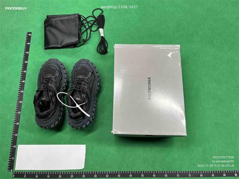 QC on Balenciaga defenders : r/Pandabuy