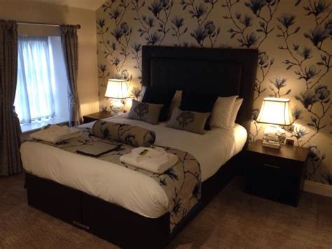 THE ELVEDEN INN (Suffolk) - Guesthouse Reviews, Photos, Rate Comparison ...