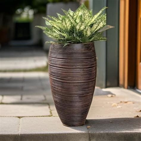 Flower pots and Planters manufacturers in Chennai India. – The Plant Shop