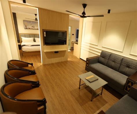 Maple Tree Hotels Chennai | Budget Business Hotel in Vadapalani