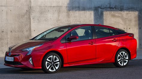 2017 Toyota Prius Review