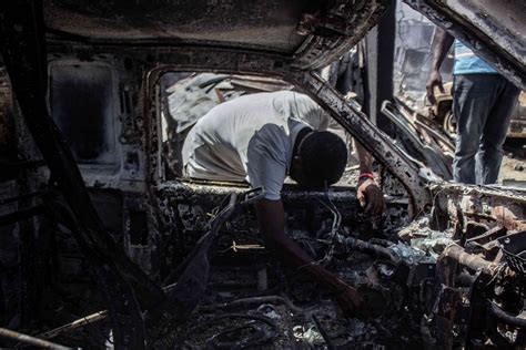 Pictures | Charred, downtown P-au-P left unrecognizable