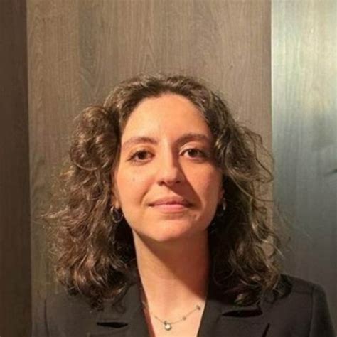 Yasmine - Architecture teacher - ₹3679/h