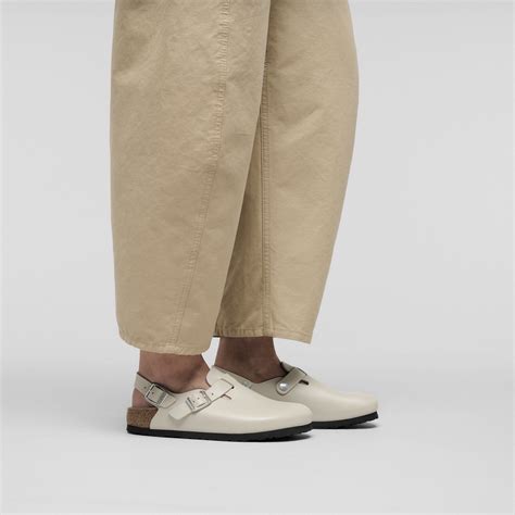 「Tokio / トキオ」（ナチュラルレザー、ニュードレッシーオイスター）| BIRKENSTOCK（日本）