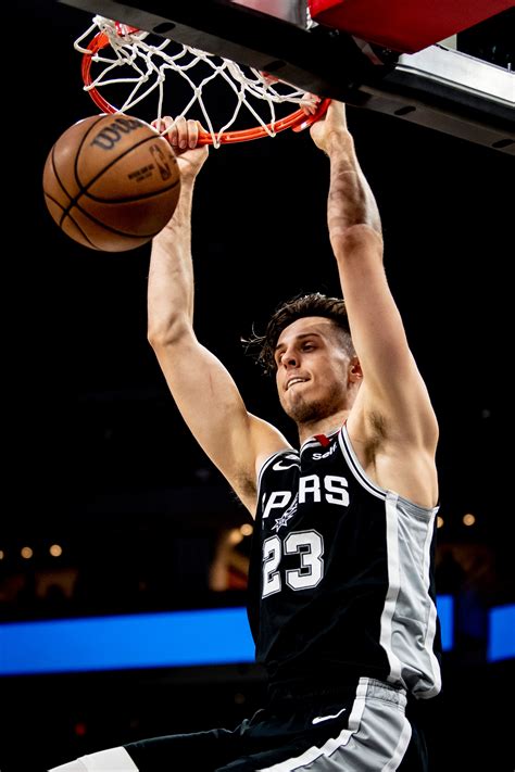 Photos: Spurs vs. Trail Blazers 4/6 Photo Gallery | NBA.com