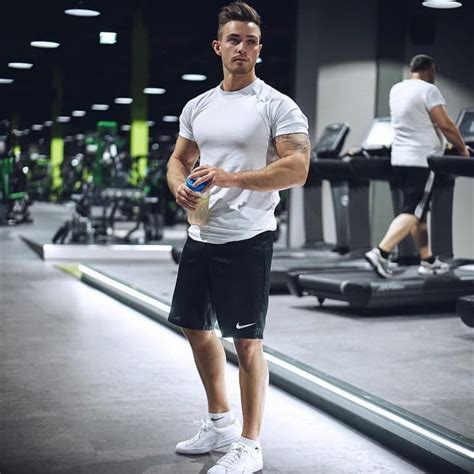 gym outfits men