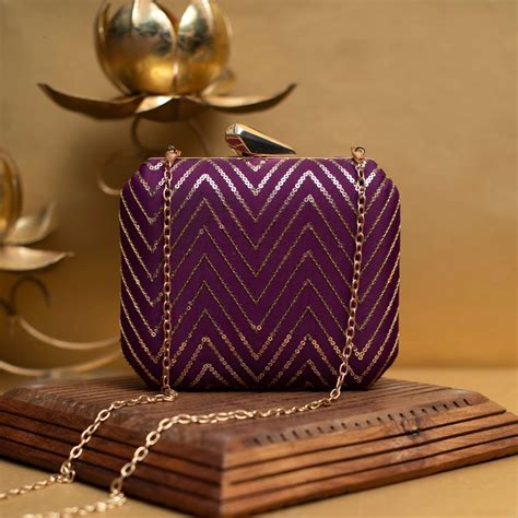 Wine Sequins Zigzag Embroidery Clutch - Artklim