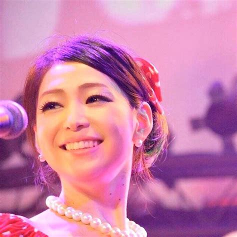 Lisa Singer (Singer LISA) - YouTube