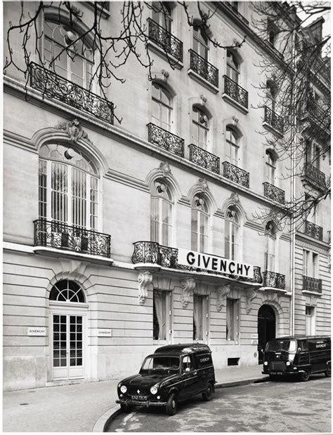 Givenchy unveils a new formula of their iconic perfume, L’Interdit ...