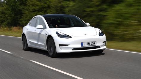 Tesla Model 3 review – an enthusiast's guide to the groundbreaking ...