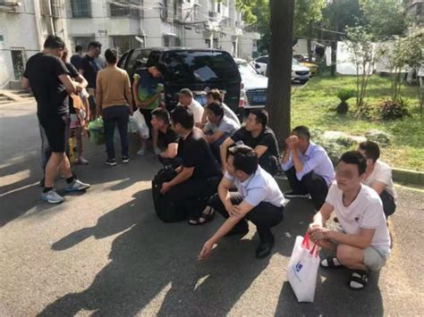 上海警方开展专项打击行动 15名混迹于车管所周边的“黄牛”被拘留罚款_法谭_新民网