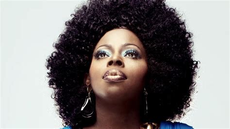 Who was Angie Stone? ‘Black Diamond’ singer dies in Alabama car crash ...