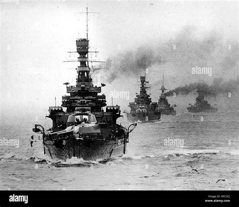 HMS Repulse (1916) on manoeuvres in the 1920s Stock Photo - Alamy