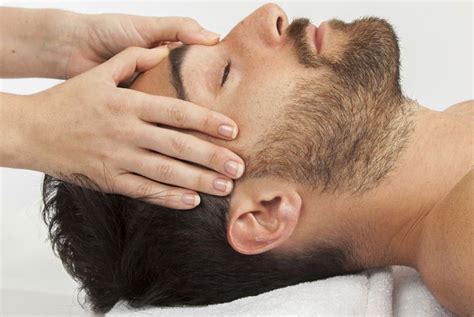 Oiling Hair Benefits: 5 Surprising Benefits Of The Good Old Desi Champi