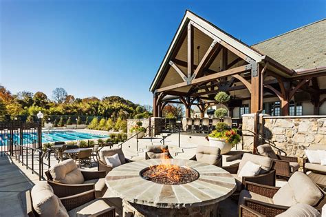 Cherokee Country Club Poolhouse | BarberMcMurry Architects