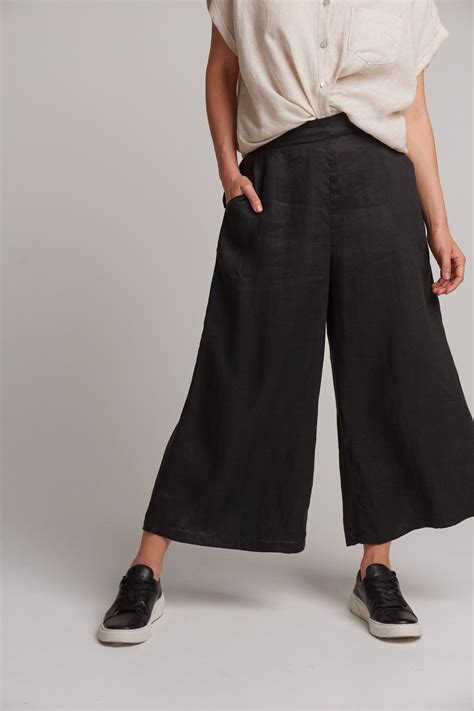 Studio Crop Linen Pant Black | Eb&Ive Lifestyle Clothing - FOX AND SCOUT