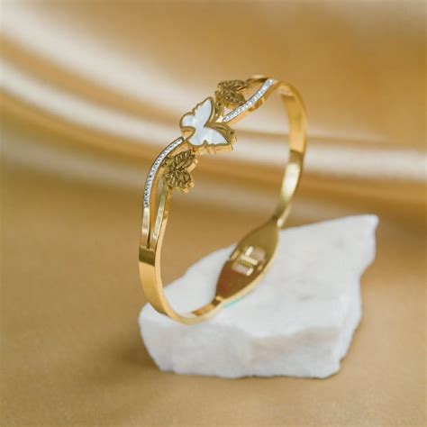 Rainbow Colored Printed Clutch