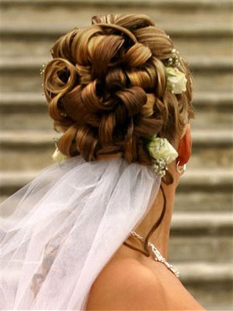 Frizure za vjenčanja: skupljene lokne (sarmice) – Vjenčanja
