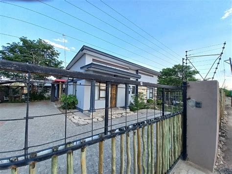 SHALAKWE HILLS-INN RESORT (Kasane) - Hostel Reviews, Photos, Rate ...