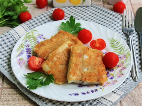 Филе минтая в яйце на сковороде — рецепт с фото пошагово