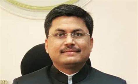 IAS ऑफिसर ने शेयर किए मार्कशीट के अंक, लिखा- "कुछ गलत स्टेप उठाने से ...