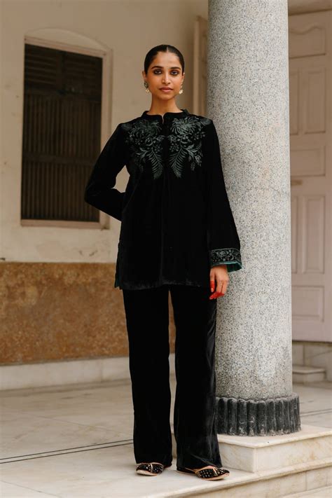 Black Co-ord Set -Black Velvet Outfit | Parv Collection – INCHING INDIA