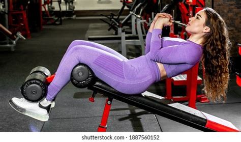 Meninas Backbend 的图像结果