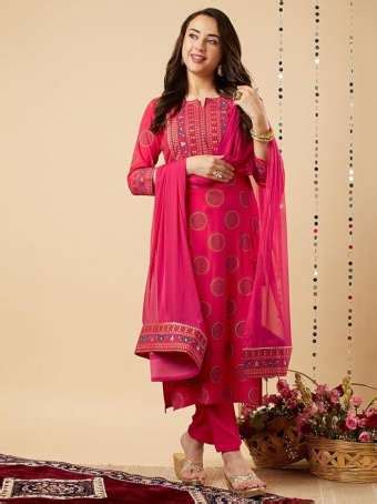Ethnic Sets for Women - Buy Womens Ethnic Kurta Sets Online | Shopsy