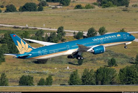 VN-A861 Vietnam Airlines Boeing 787-9 Dreamliner Photo by Adrian ...