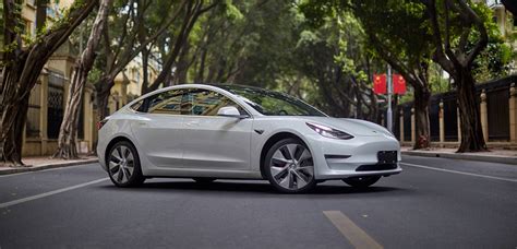 特斯拉Model 3升级版亮相上海车展 起售价37.7万元_汽车_环球网
