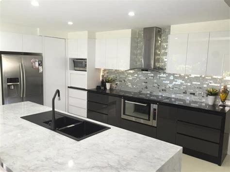Kitchen Color Schemes for White Cabinets | Granite Transformations Blog