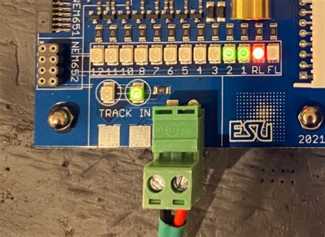 How to Install DCC Decoder Speed Steps ESU 的图像结果