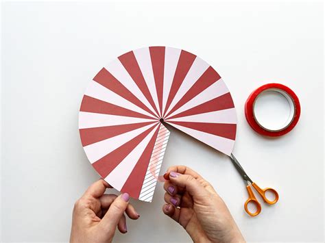 Oh Merry-Go-Round! So bastelst du unseren Karussell Adventskalender