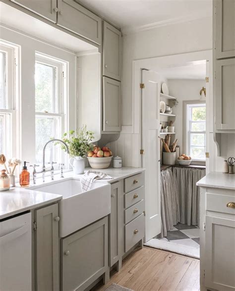 Grey & White Marble Peel and Stick Tiles | Emma Courtney Home