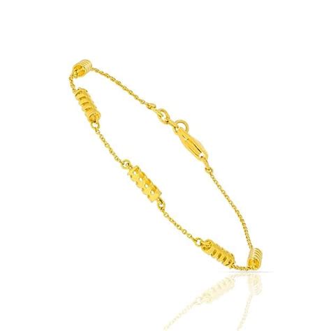 Luxurious 18K Gold Bracelets: Our Top Picks