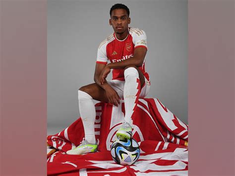 Arsenal complete signing of Dutch defender Jurrien Timber