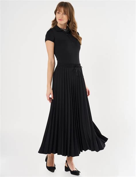 High-Waisted Pleated Skirt Black