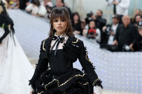 Did Jenna Ortega Get Plastic Surgery? What’s the Uproar Behind Her ...