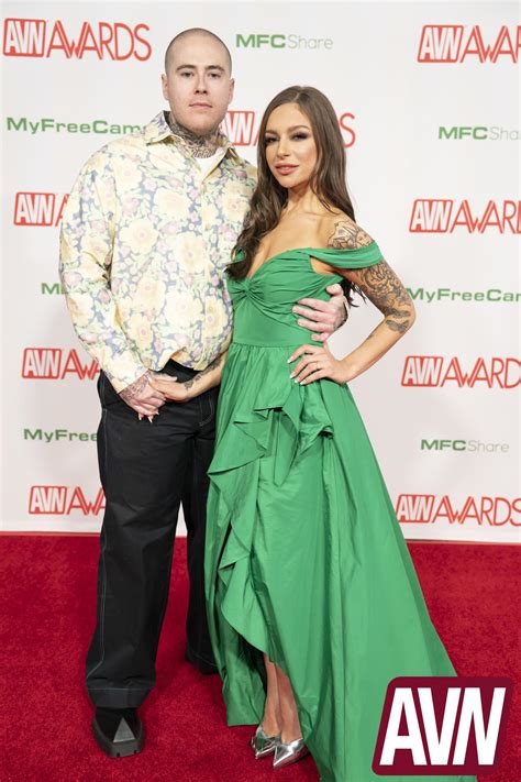 April Olsen @ AVN Awards 2023 : r/ClassyPornstars