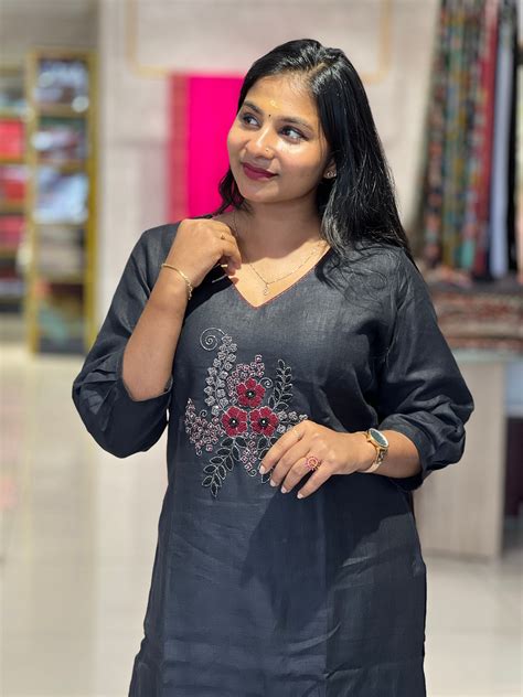 Hand Embroidery Detailed Linen Kurta Top & Bottom | EC109 – Aham ...